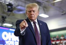 Police Deny Trump Rally Stabbing Report, Claim Officer's Knife Got Stuck on a Shirt